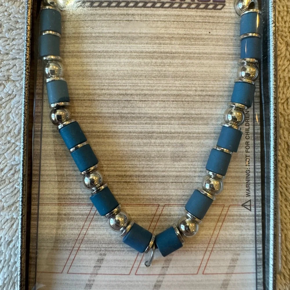 Streetwise Magnetic Hematite Necklace early 2000’sBlue Beads‎ 20” NOS Sealed Tin